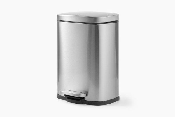 Бак для мусора с крышкой BERKRAFT Compact 21.5x30x18.5 см, 5 л