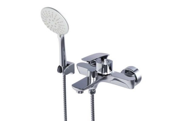 Смеситель для ванны с изливом MIXLINE ML21-01